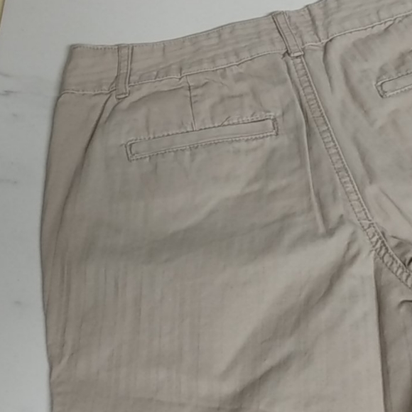 Old Navy Bermuda Trouser Shorts Ghost Stripe - Picture 4 of 8